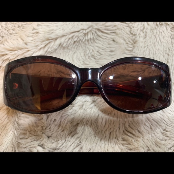 Authentic Fendi sunglasses. Color brown - Picture 3 of 7